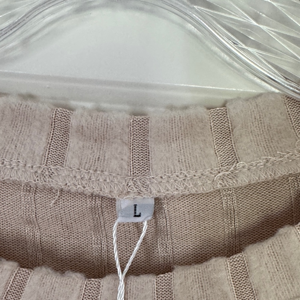 Elegant Beige Crew Neck Sweater for Women - Picture 5 of 7